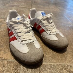 Adidas Women’s sambas